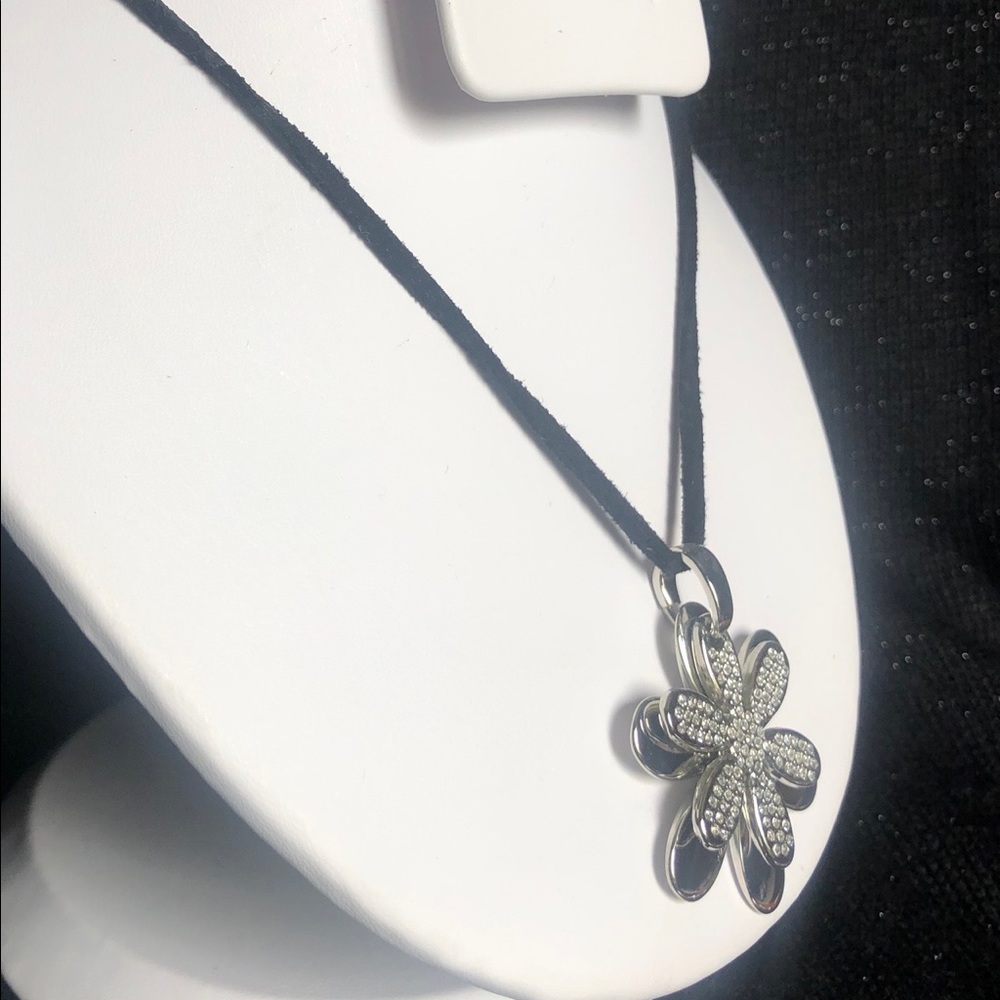 Necklace - Picture 2 of 7